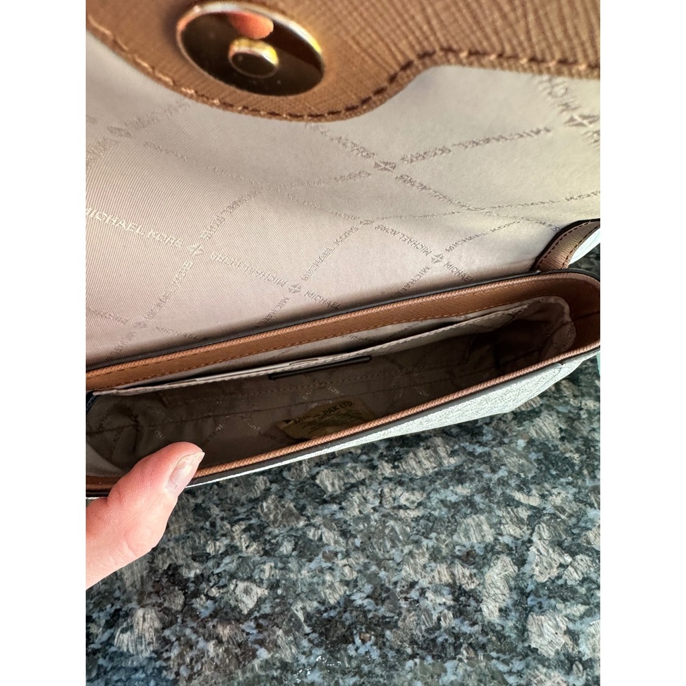 Michael Kors Jet Set Travel Pouchette Crossbody Bag Vanilla MK Signature purse - Picture 5 of 8